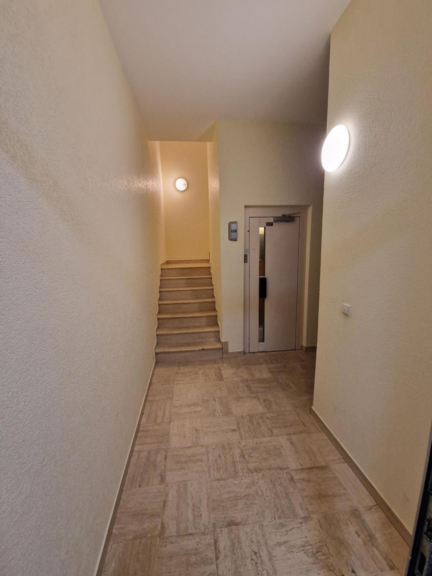 Core Mirrorview-parking And Breakfast Apartment Luxemburg